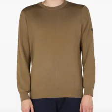 Свитер с круглым вырезом