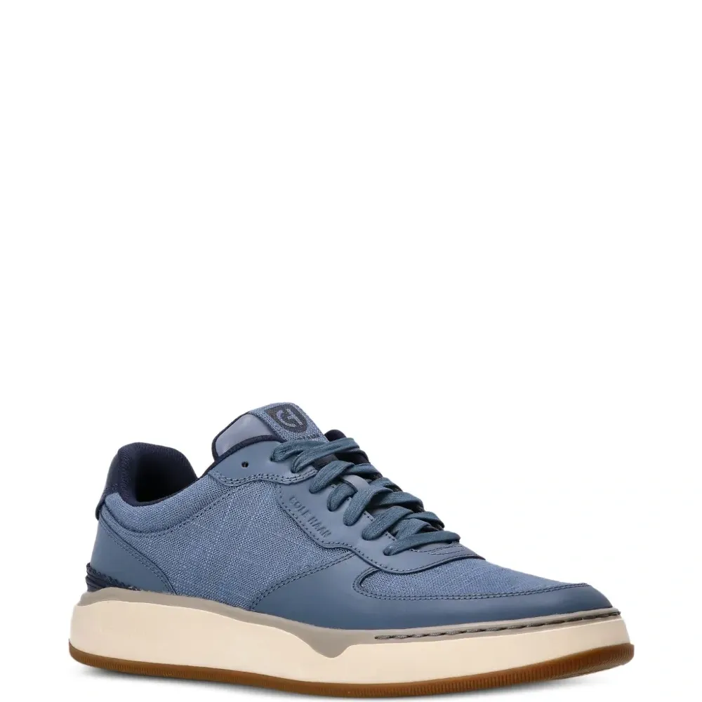 кроссовки со вставками