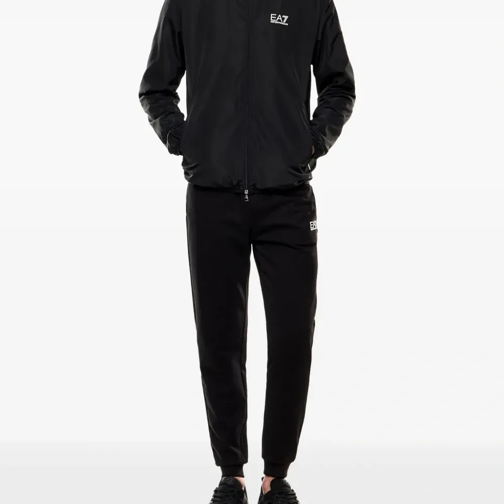 Куртка Core Identity с капюшоном