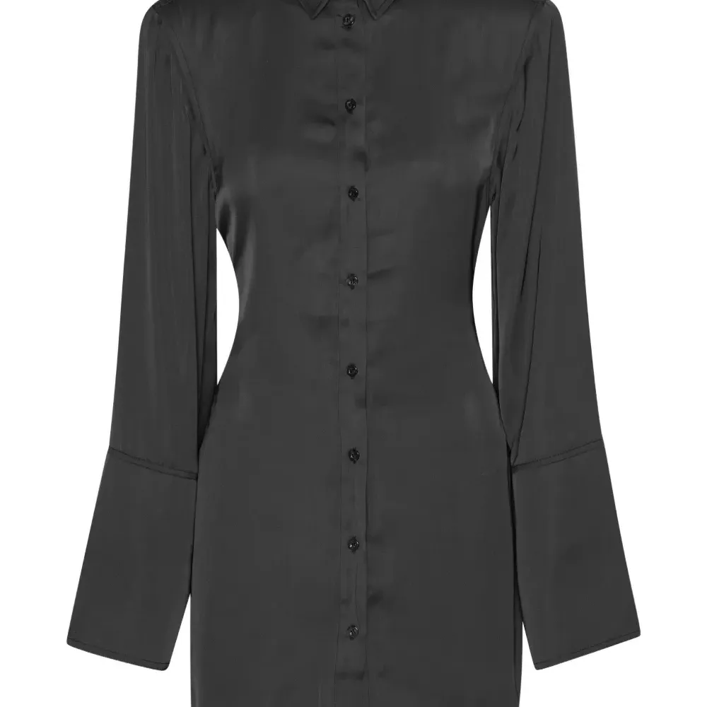 Короткое платье-рубашка с завязками