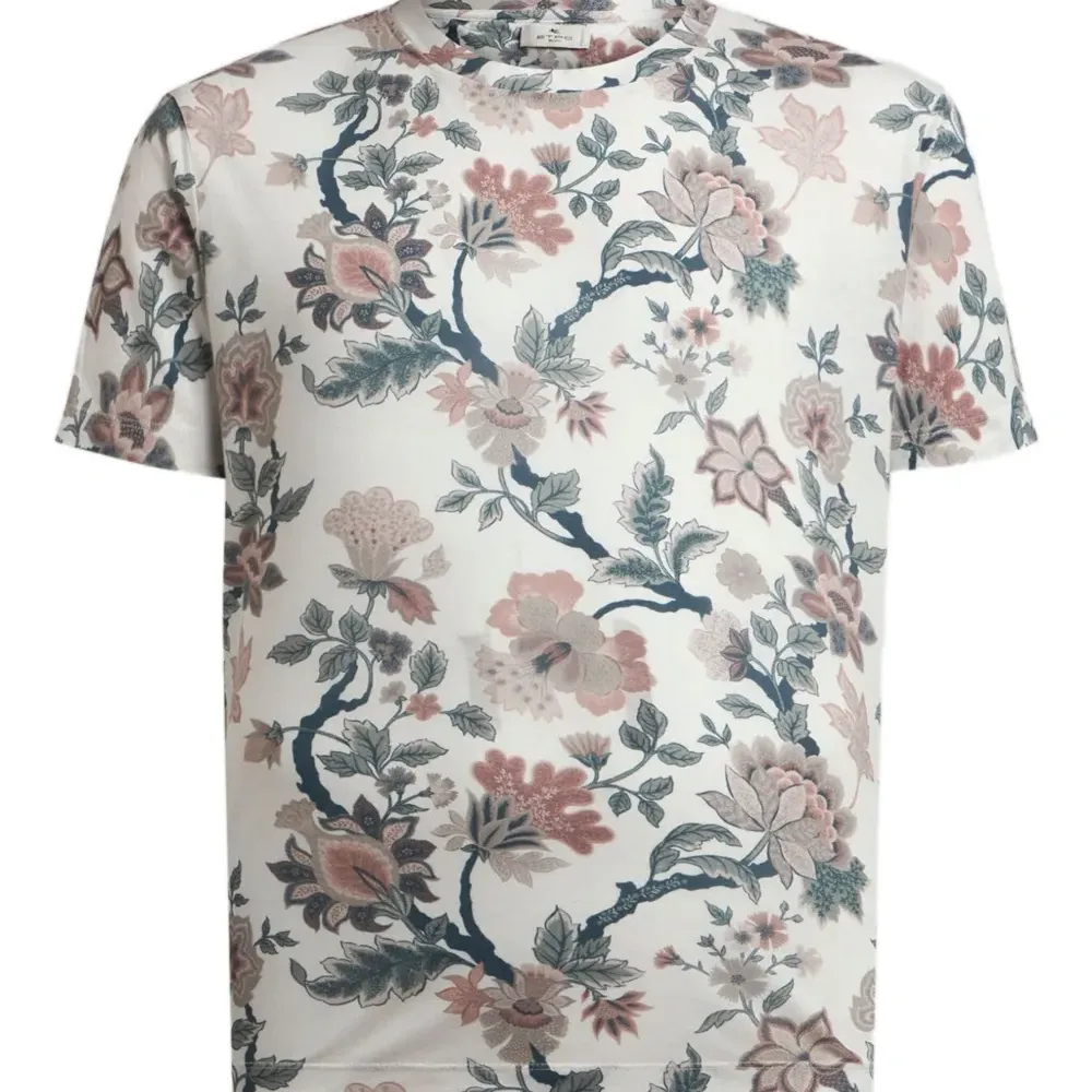 Футболка с цветочным принтом
