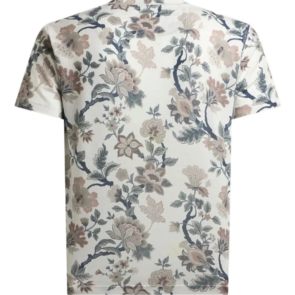Футболка с цветочным принтом