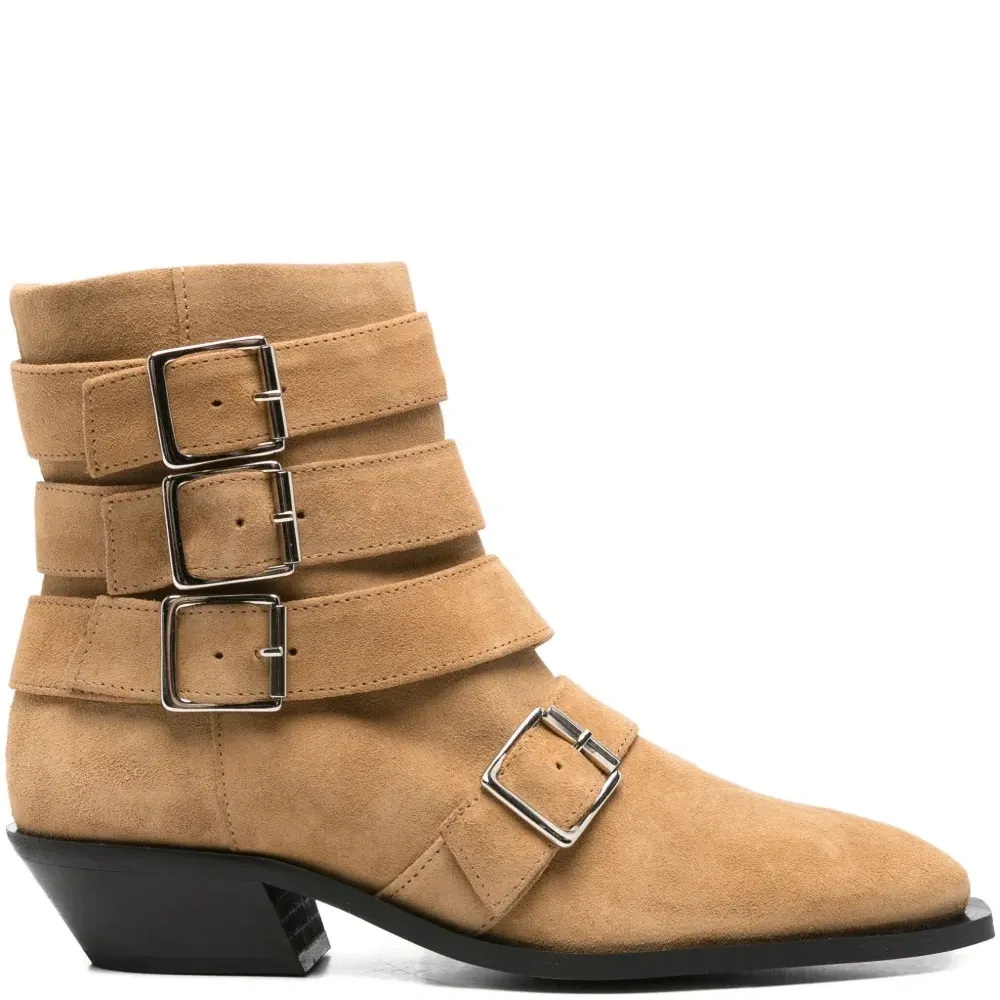 Замшевые ботинки