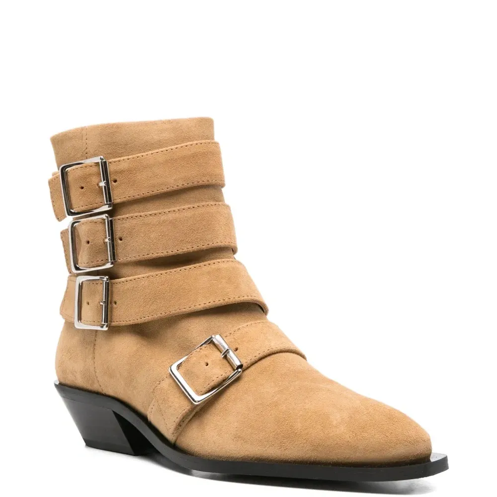 Замшевые ботинки