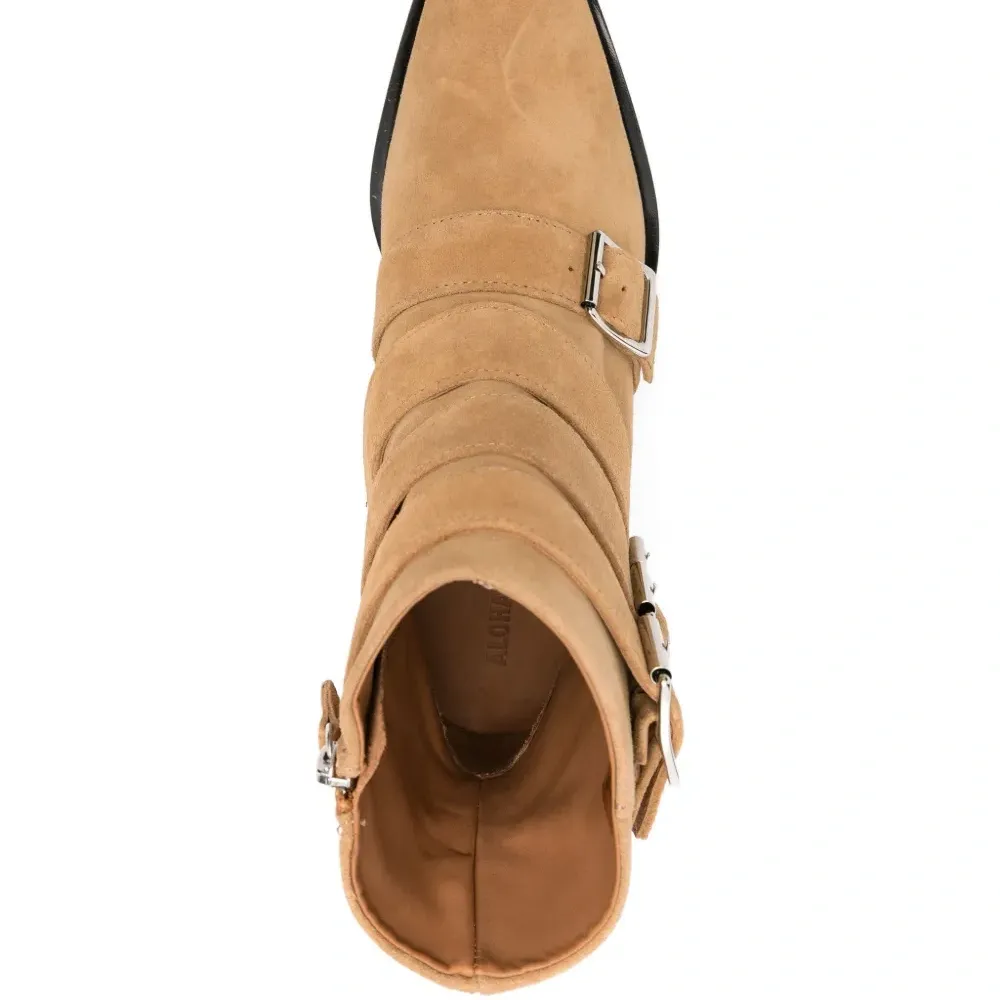 Замшевые ботинки