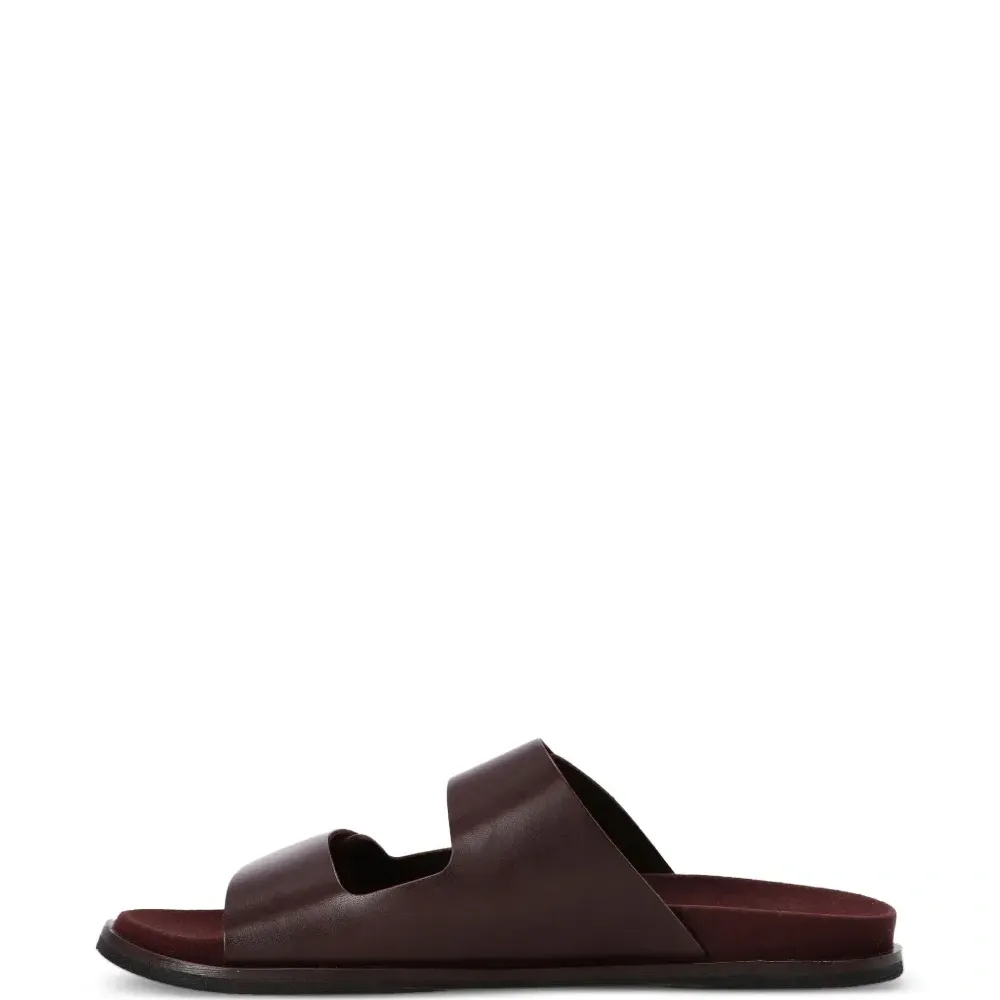 сандалии с ремешками