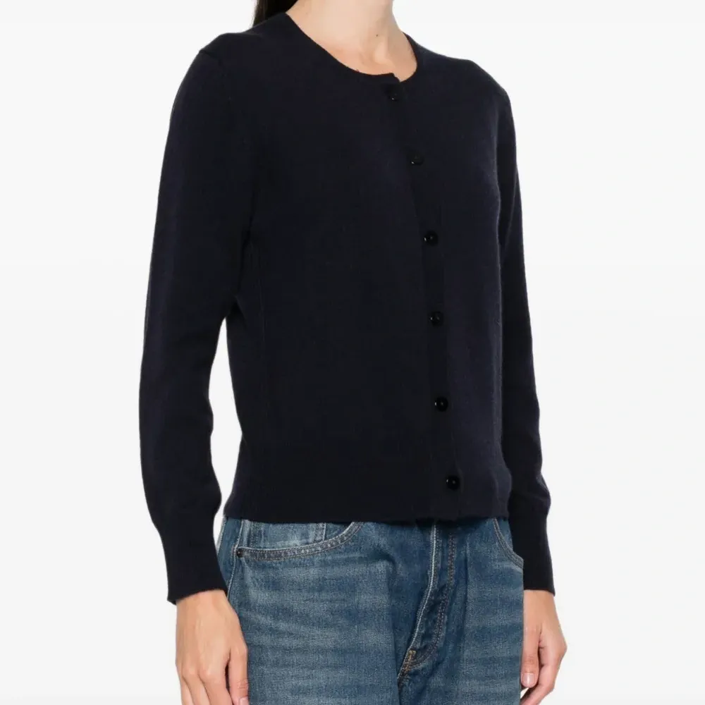 Кардиган на пуговицах