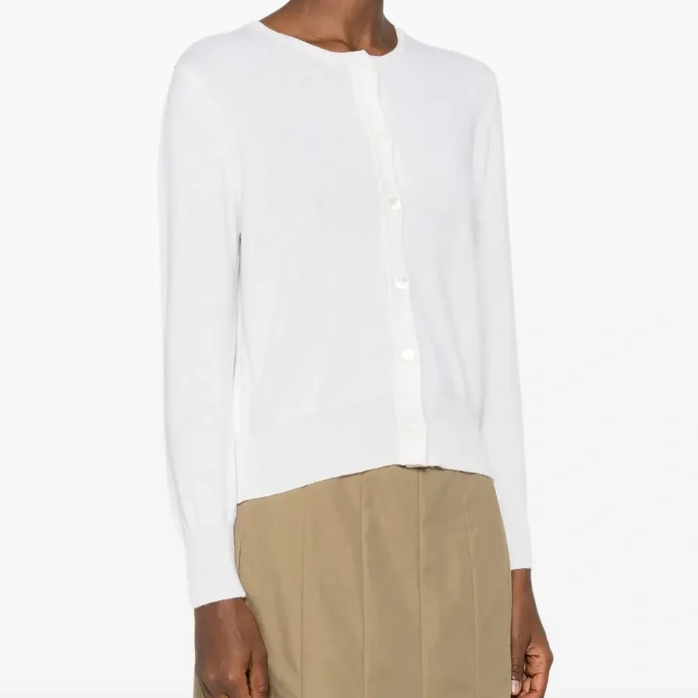 Кардиган на пуговицах