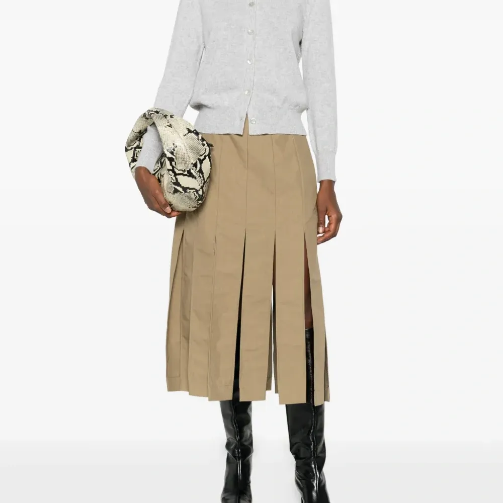 Кардиган на пуговицах