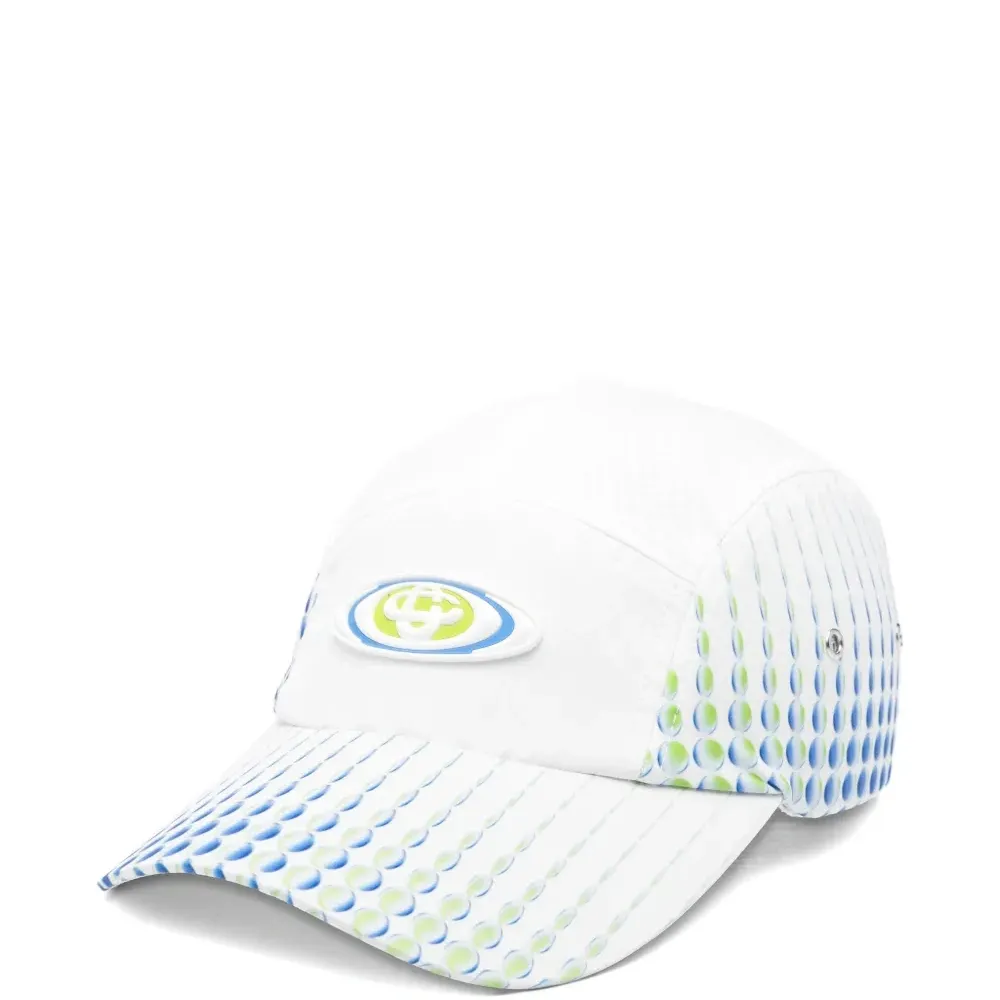 Бейсболка с узором и нашивкой с логотипом