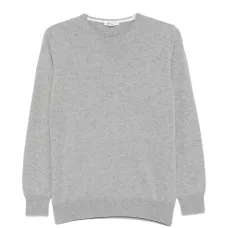 Свитер с круглым вырезом