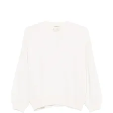 Свитер с V-образным вырезом