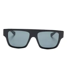 Солнцезащитные очки в прямоугольной оправе