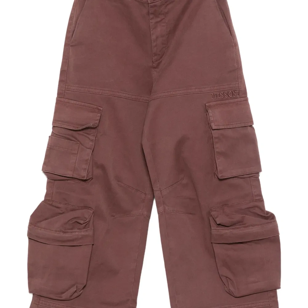 брюки с карманами карго