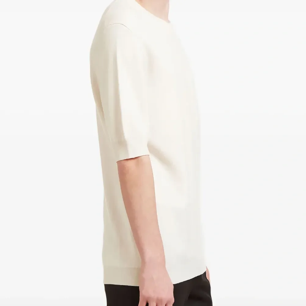 Футболка с круглым вырезом и короткими рукавами