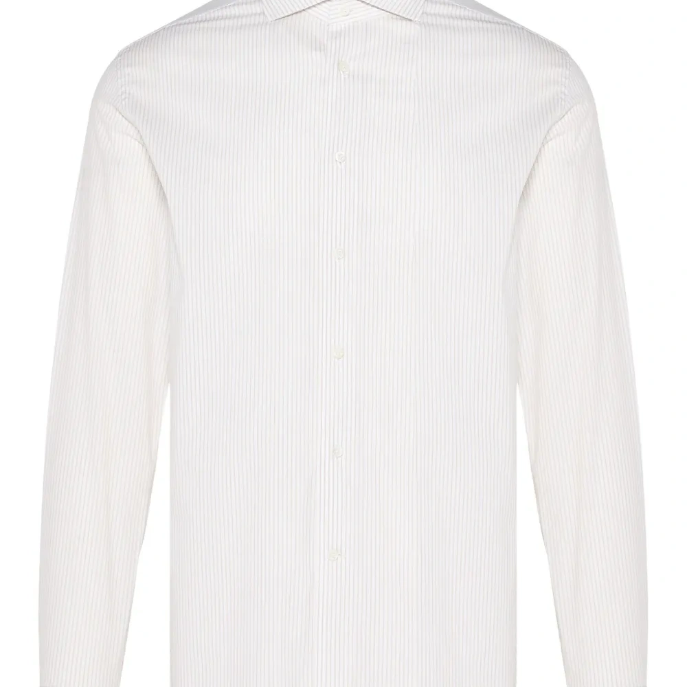 Рубашка в тонкую полоску с длинными рукавами