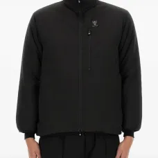 Куртка с нашивкой-логотипом