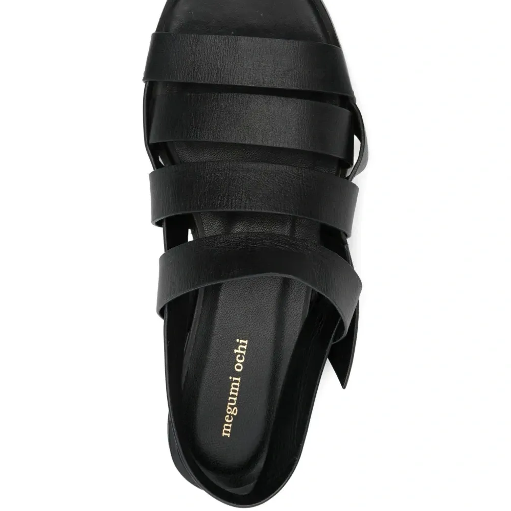 сандалии с ремешком на пятке