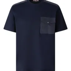 футболка с накладным карманом