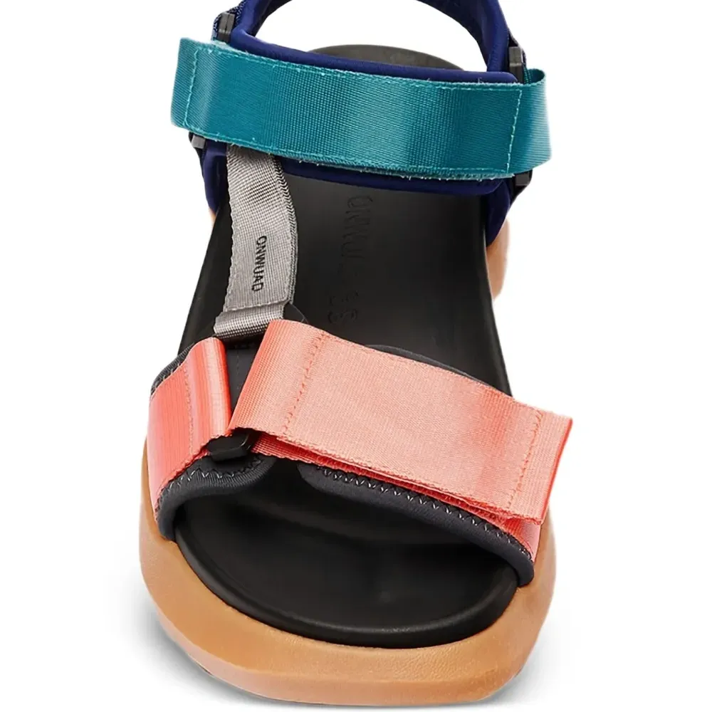 Сандалии на платформе с ремешками