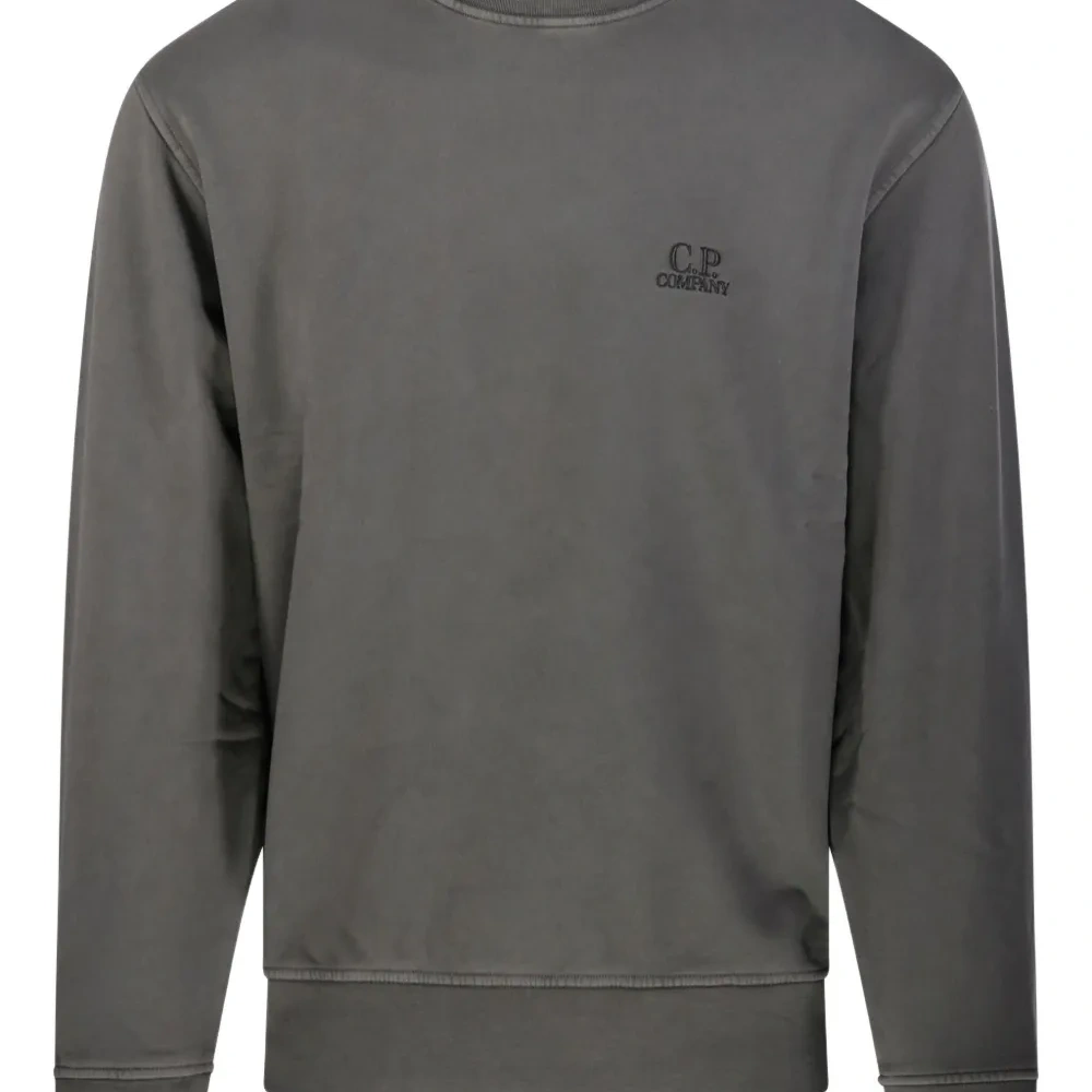 толстовка с вышитым логотипом