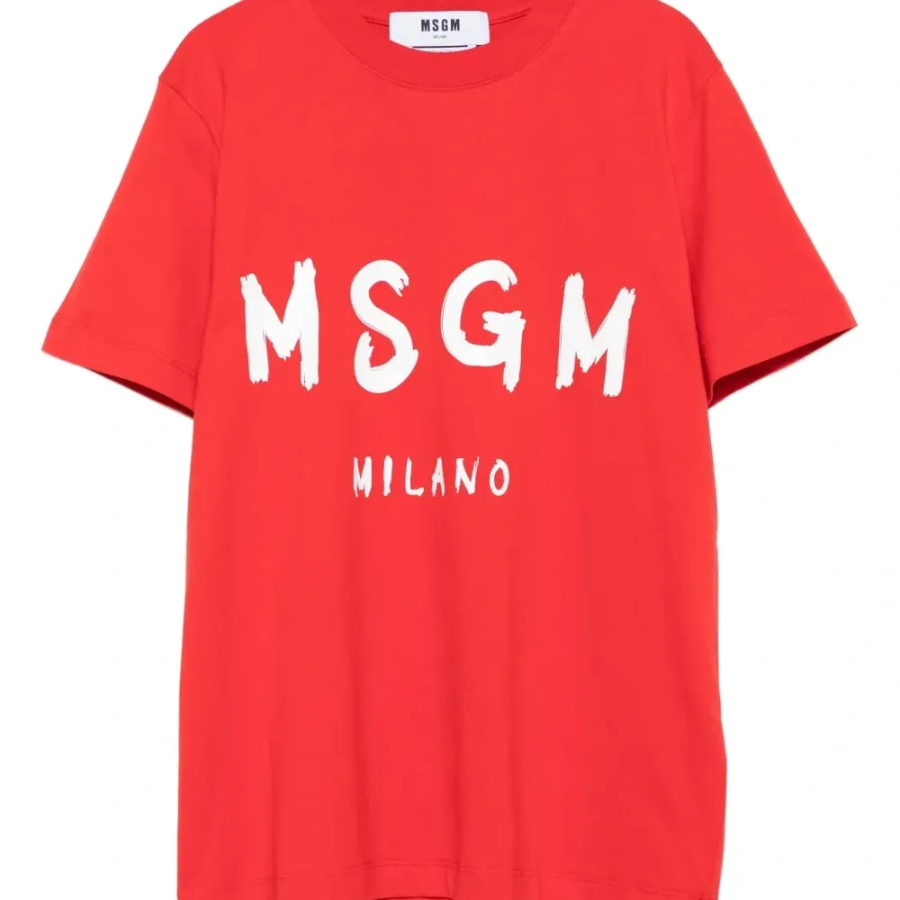 Футболка с логотипом