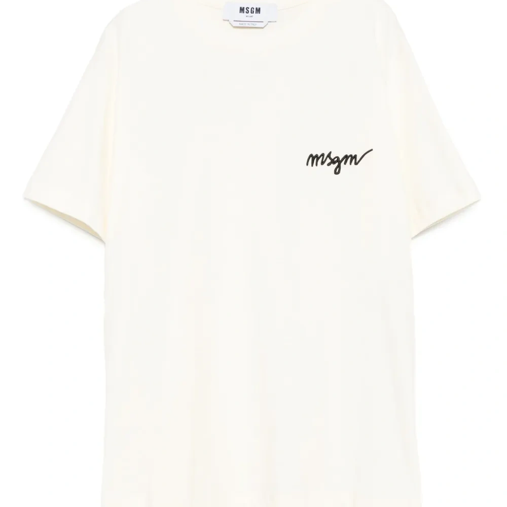 Футболка с вышитым логотипом