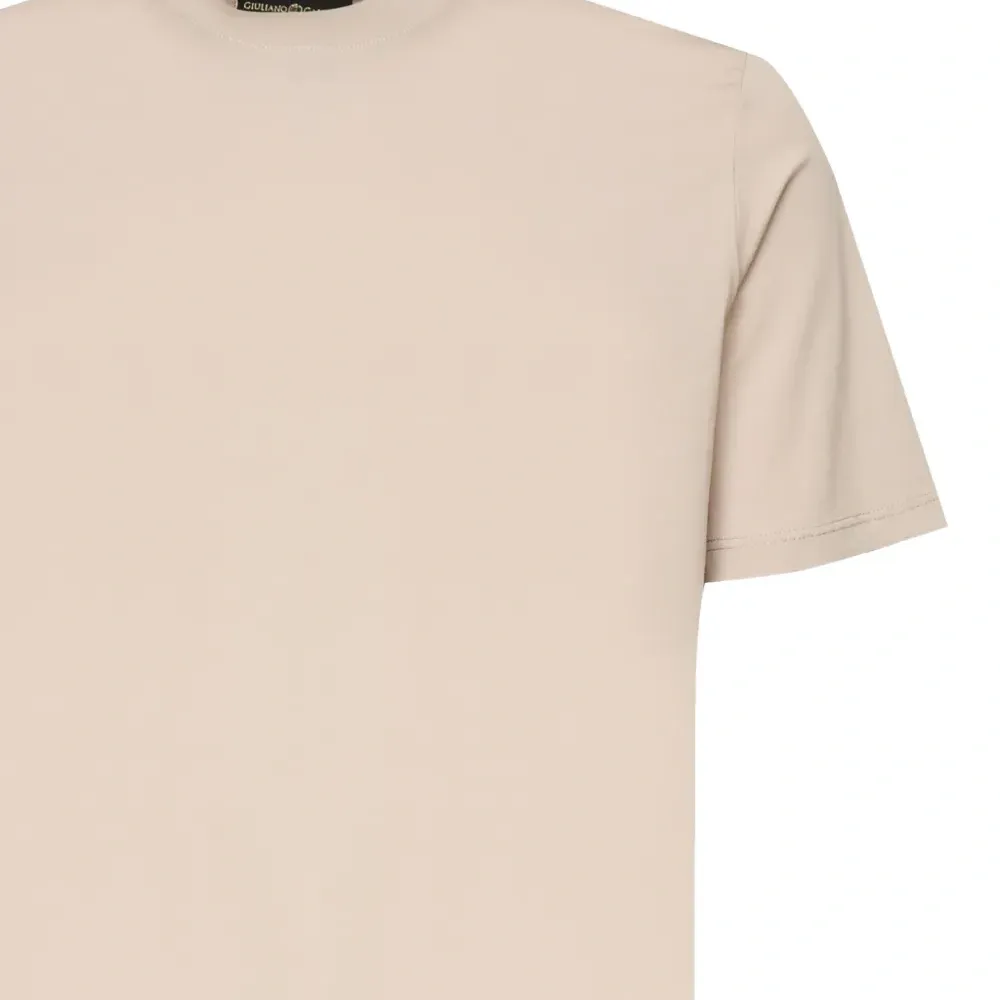 футболка с круглым вырезом