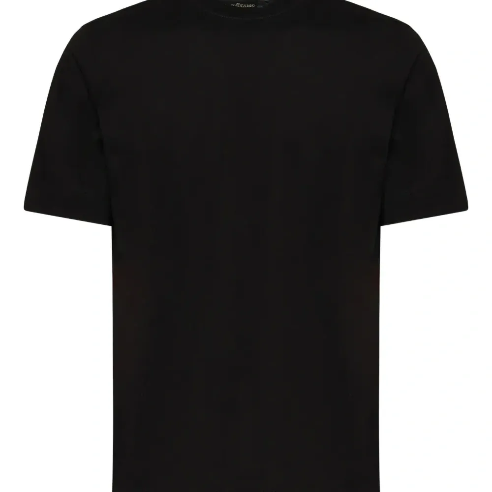 футболка с круглым вырезом