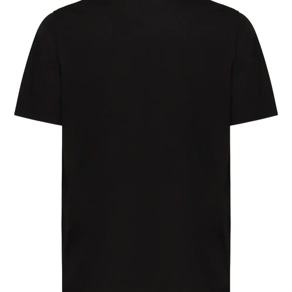 футболка с круглым вырезом