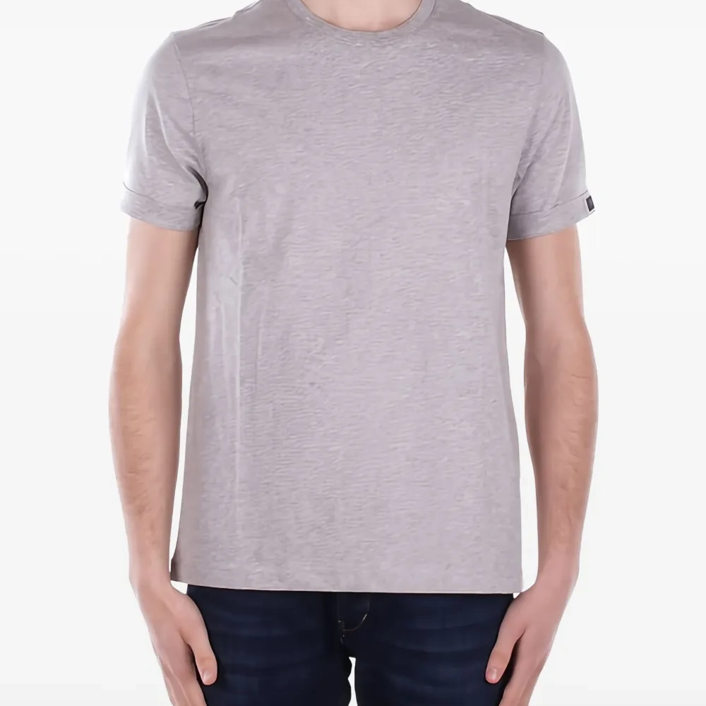 Футболка с логотипом