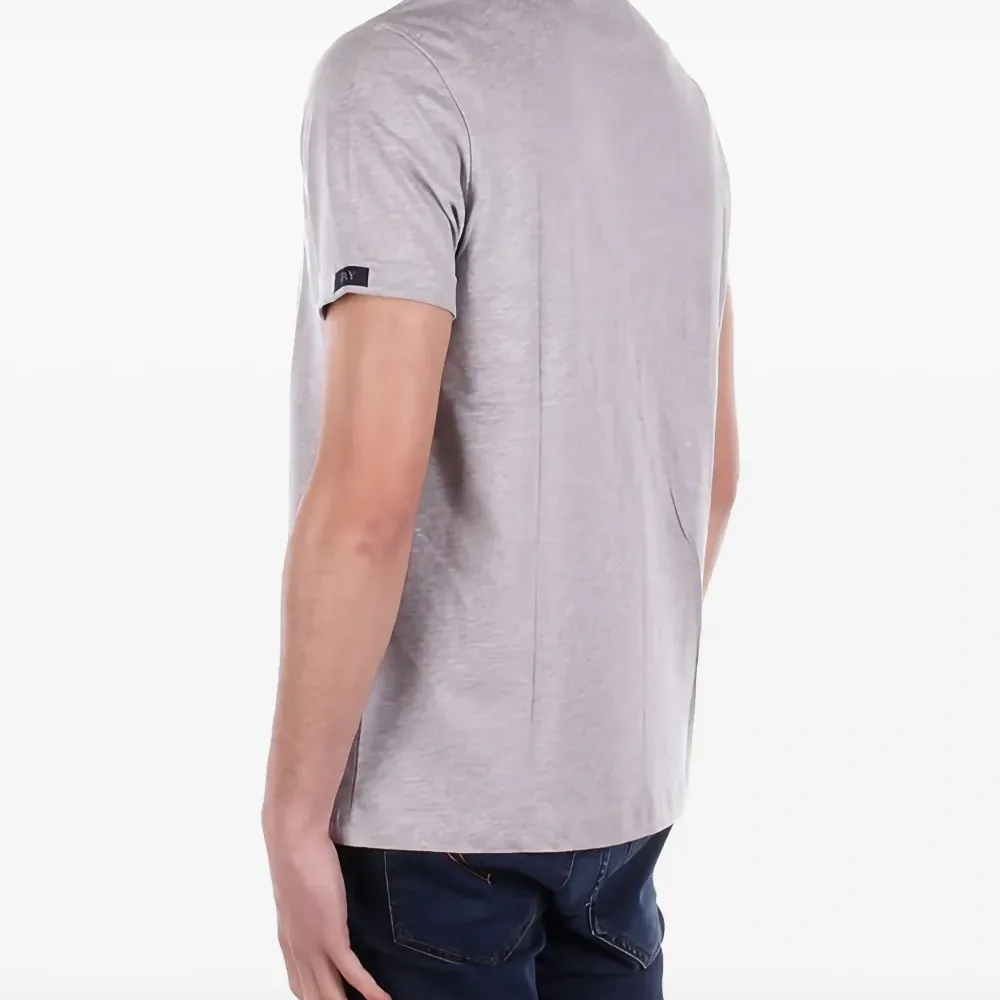 Футболка с логотипом