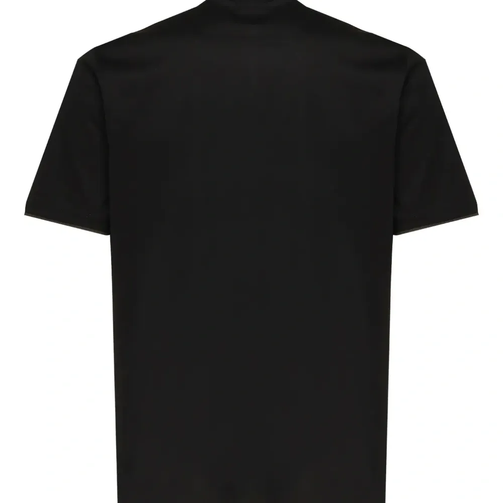 футболка с круглым вырезом