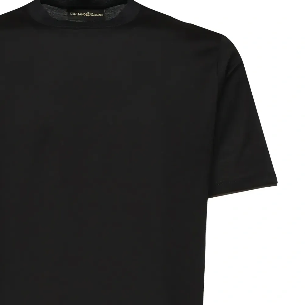 футболка с круглым вырезом