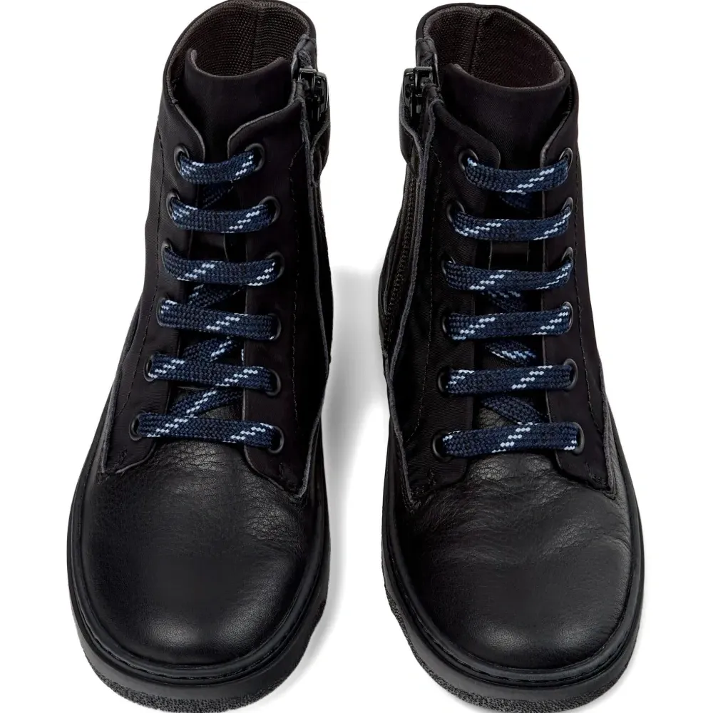 Ботинки на шнуровке