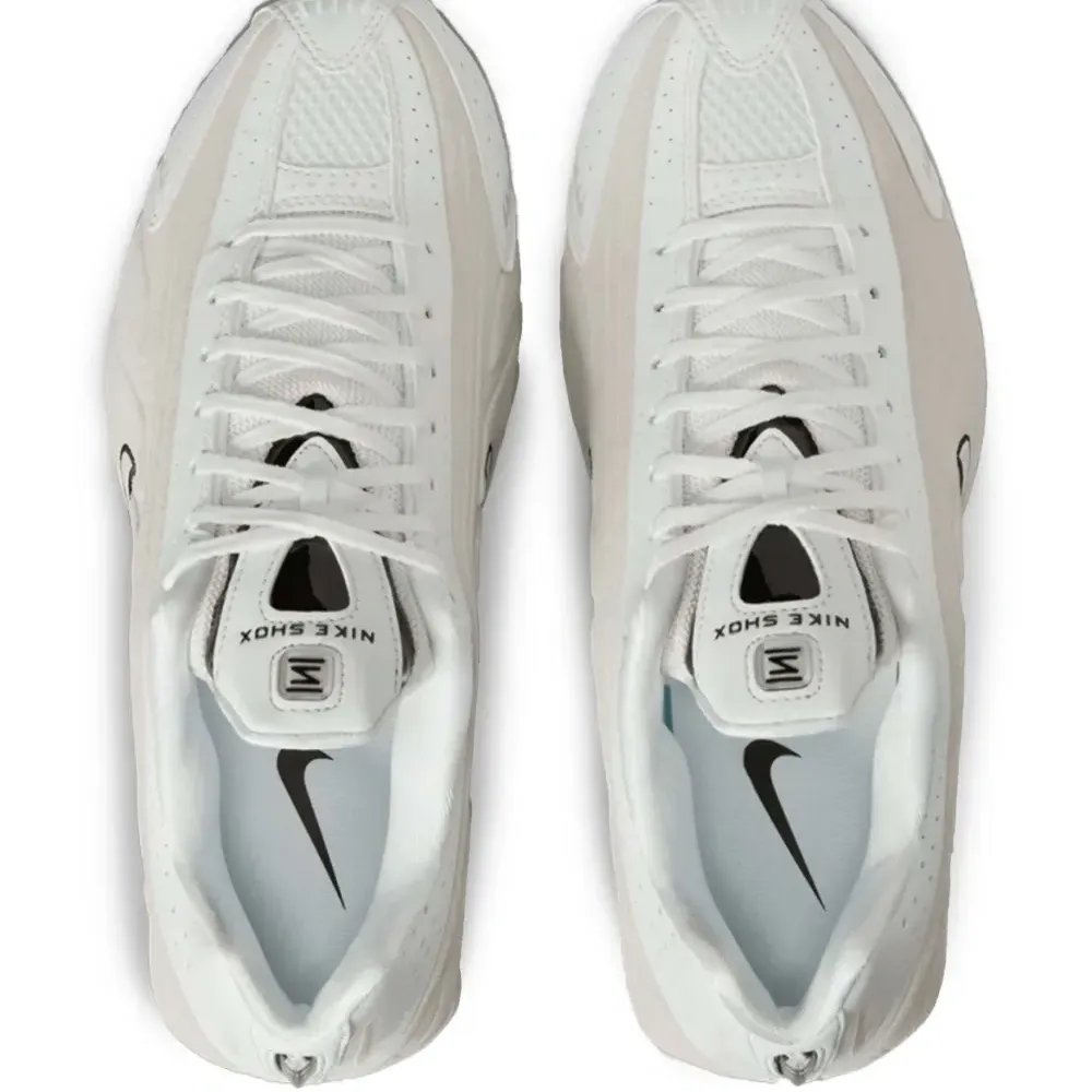 кроссовки Shox R4