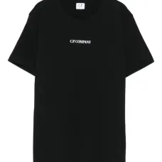 Футболка с вышитым логотипом