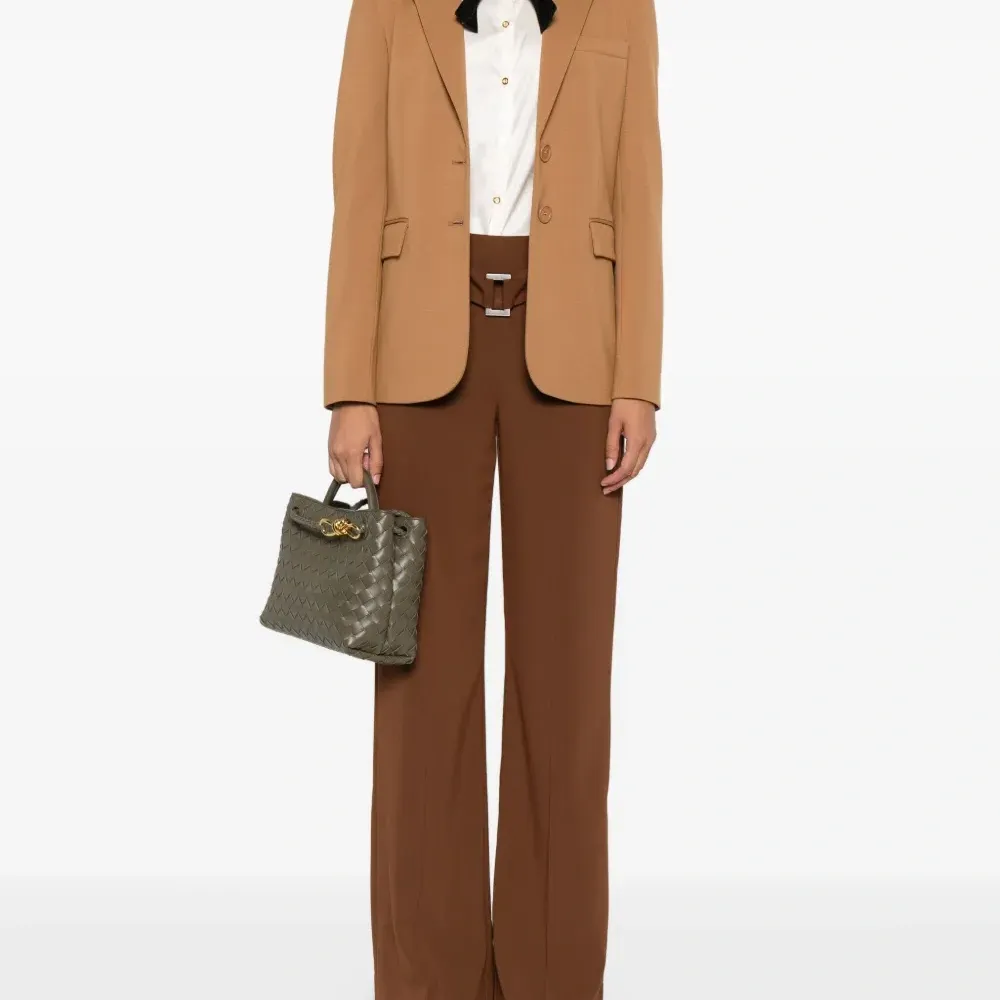 атласная рубашка с бантом