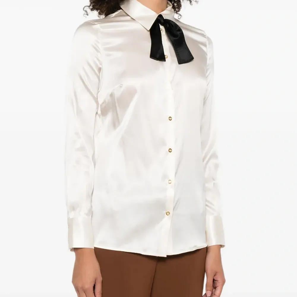 атласная рубашка с бантом