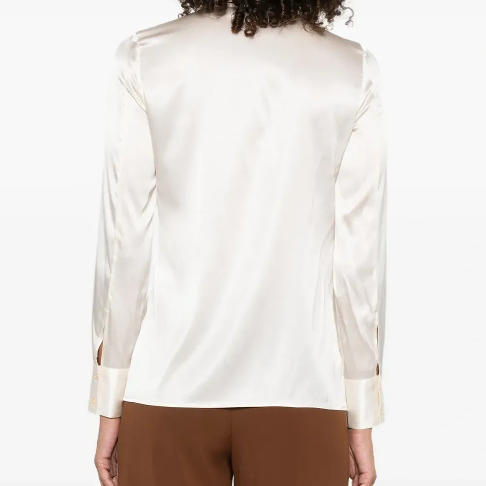 атласная рубашка с бантом