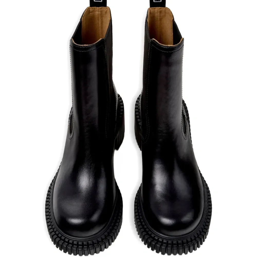 Ботильоны с эластичными вставками