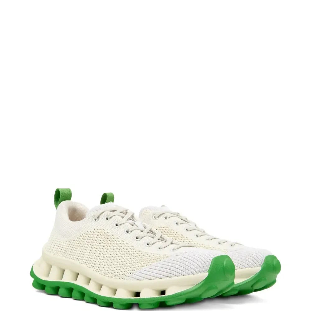 Кроссовки Pelotissima из коллаборации с Sunnei