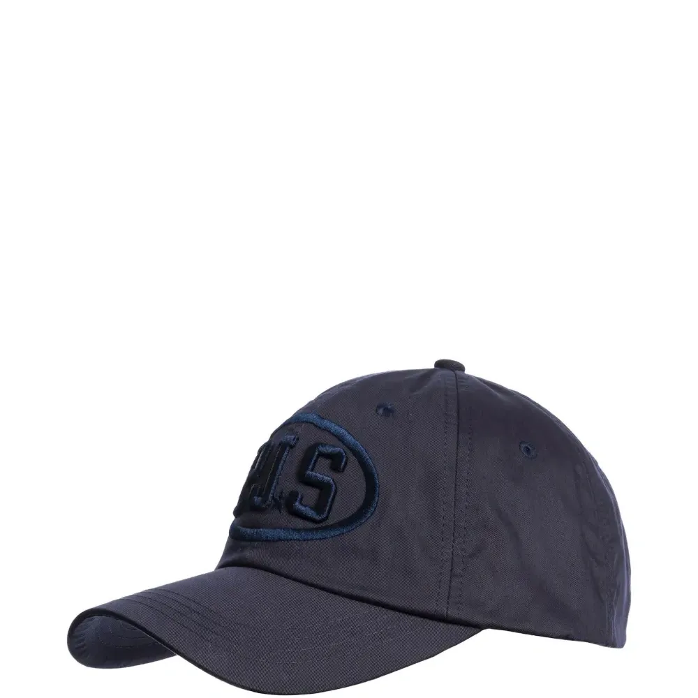 Бейсболка с логотипом