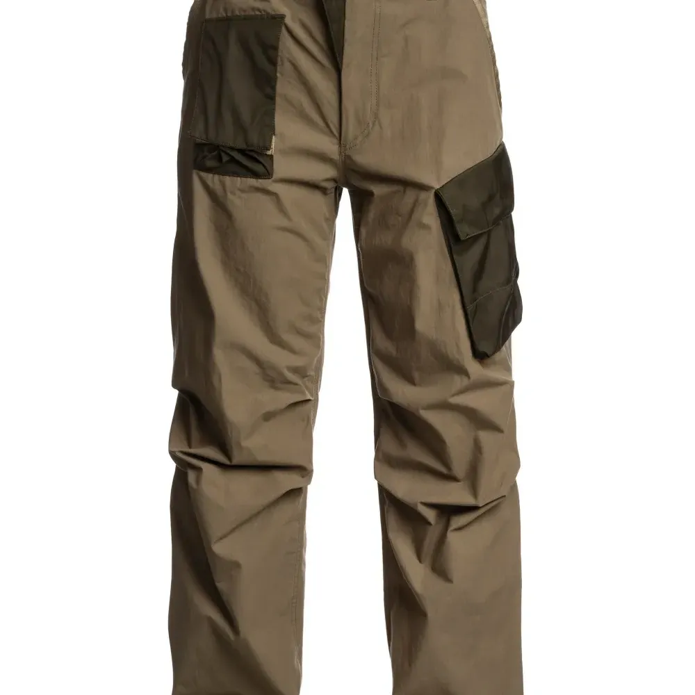 Брюки карго с карманами