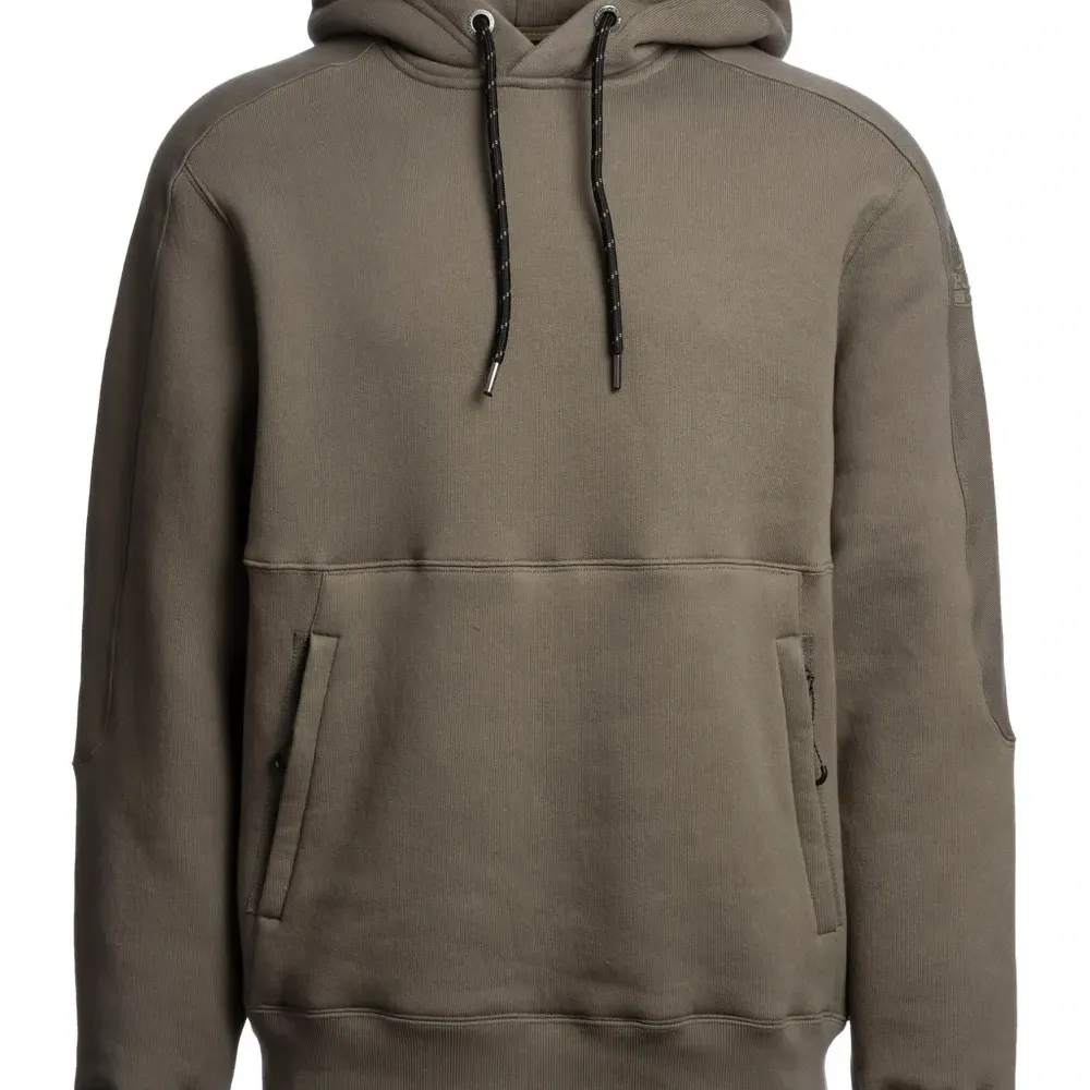 Худи с карманами