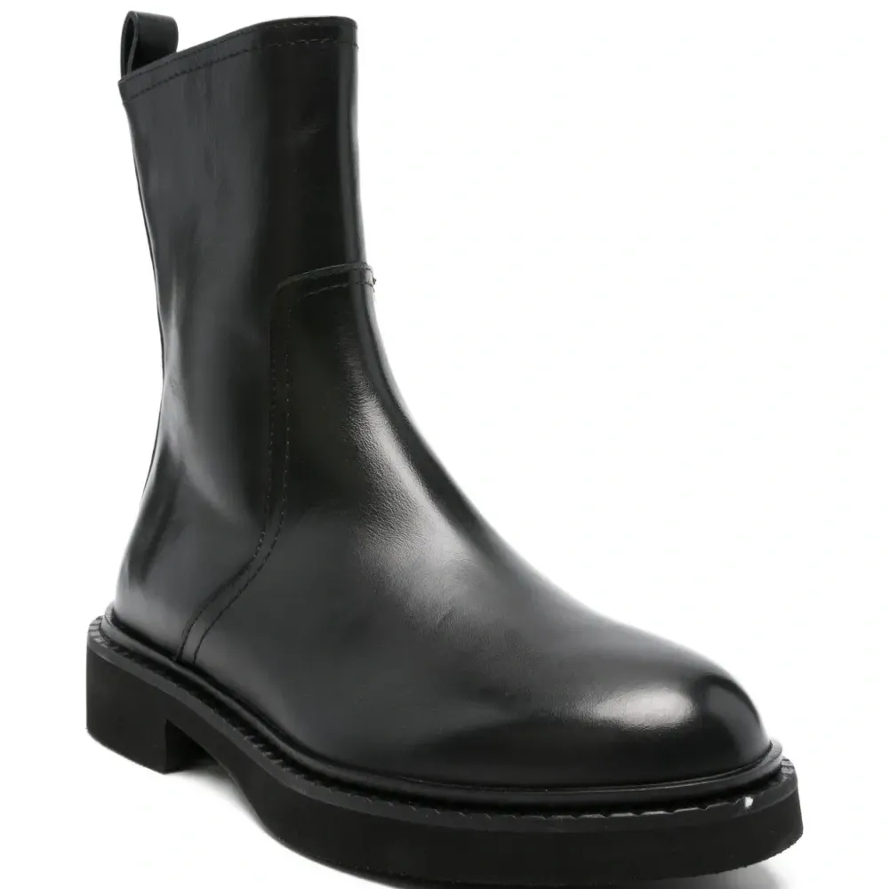 Ботинки на молнии