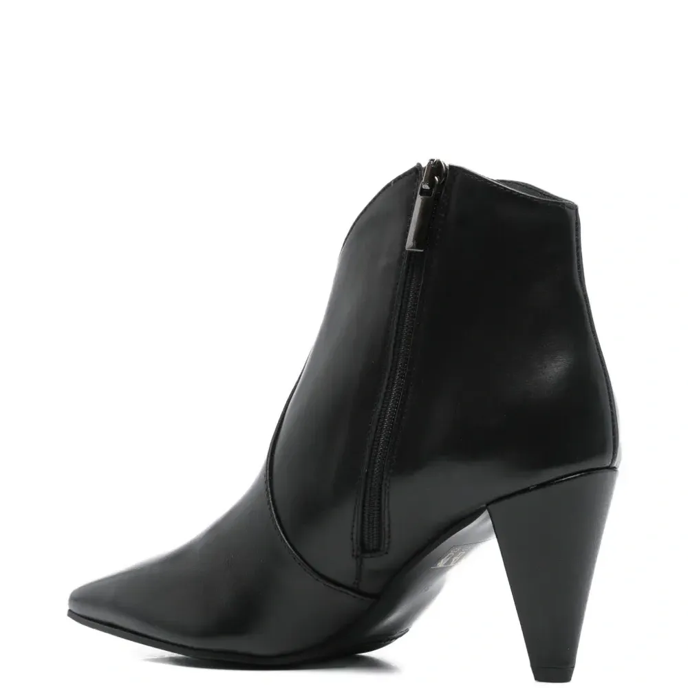 Ботильоны с заостренным носком