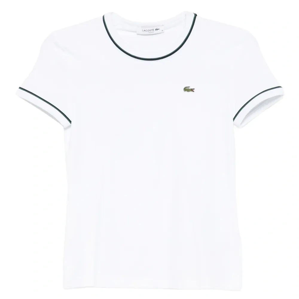 Футболка с вышитым логотипом