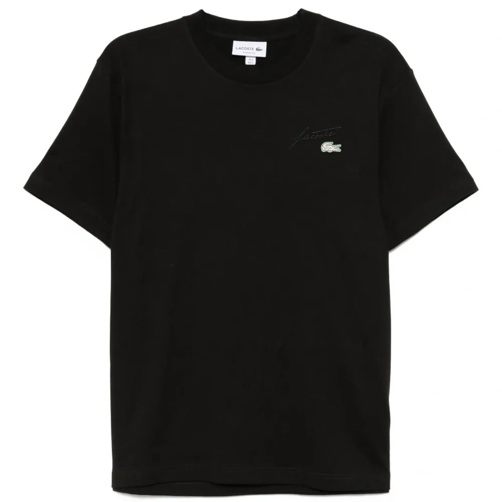 Футболка с вышитым логотипом