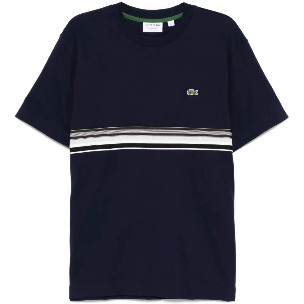 Футболка с вышитым логотипом